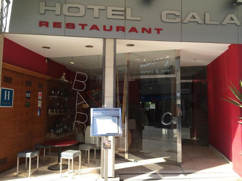 Hotel Calasanz Molins de Rei Exterior photo